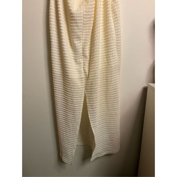 Le Lis Crochet Dress - Picture 6 of 8